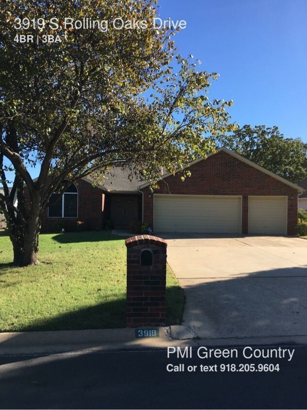 Primary Photo - 3919 S Rolling Oaks Dr