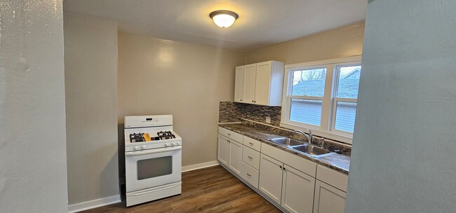 Building Photo - A nicely remodeled 3-bedroom home