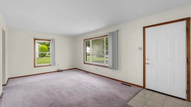 Living Room - 3818 Oakleigh Dr