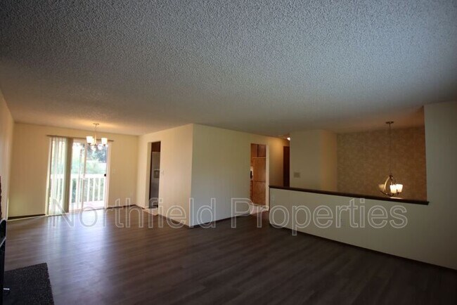 Building Photo - 418 74th St SW