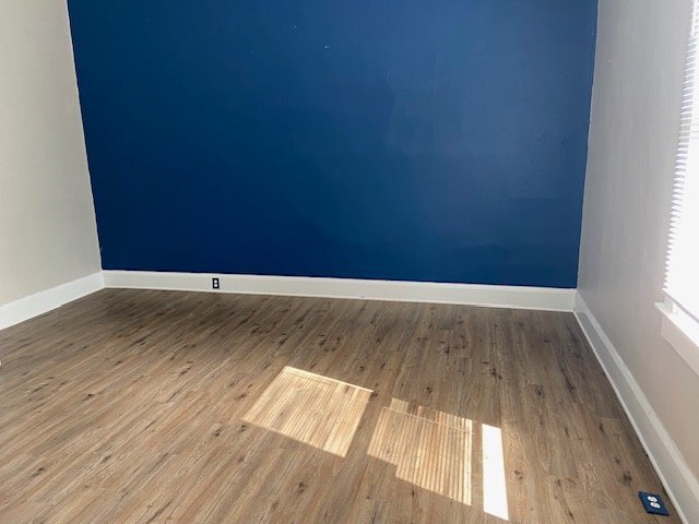 Foto del edificio - 1105 Ewing Blvd