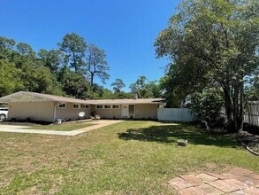 Building Photo - 3 Calhoun Dr