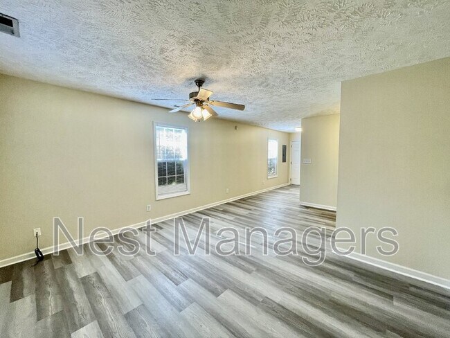 Foto del edificio - 3721 Betts Dr