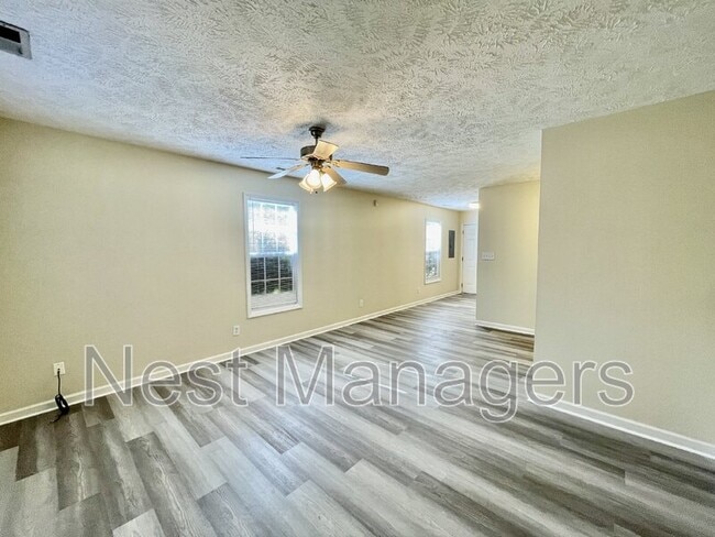 Building Photo - 3721 Betts Dr