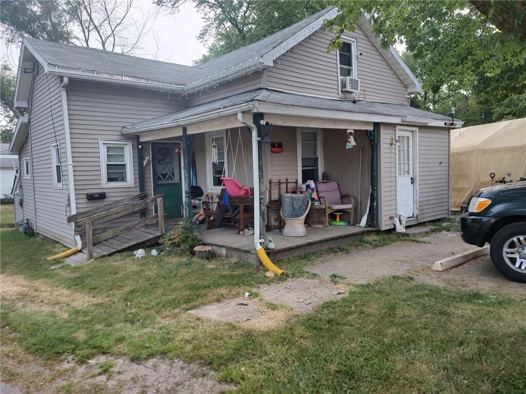 11 Deer St, Albion, PA 16401 House Rental in Albion, PA