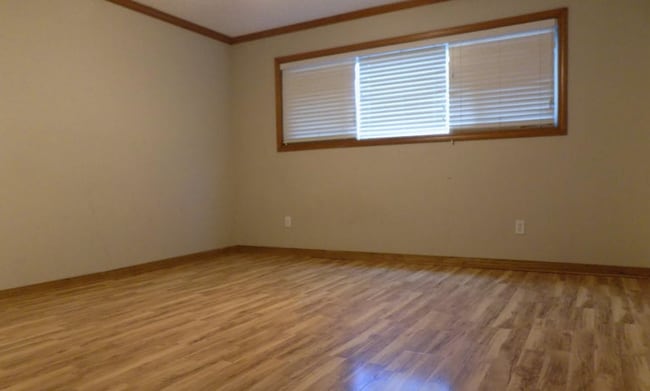 Building Photo - 11 Clematis Ct