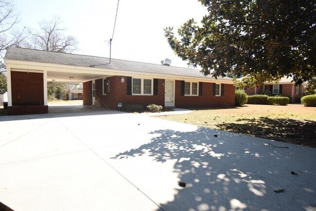 Building Photo - 3 bedroom in Goldsboro NC 27530