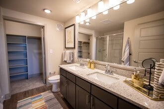 Building Photo - Three 77 Park