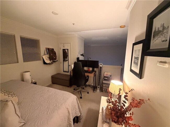 Foto del edificio - 903 Providence Pl