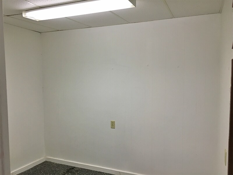 Private Office (7'2" x 9'2") - 624 W 8th St