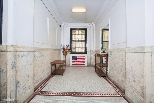 Building Photo - 3526 82nd St