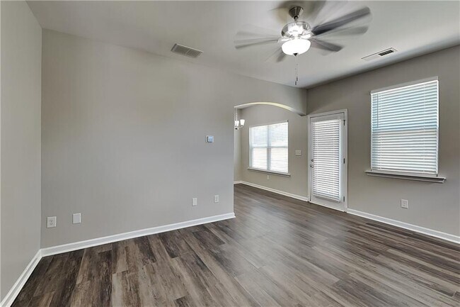 Building Photo - 843 Lobdale Falls Dr