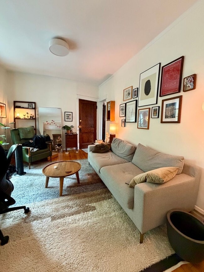 Foto del edificio - 2701 N Whipple St
