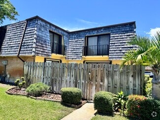 Building Photo - 203 Lake Arbor Dr