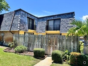 Building Photo - 203 Lake Arbor Dr