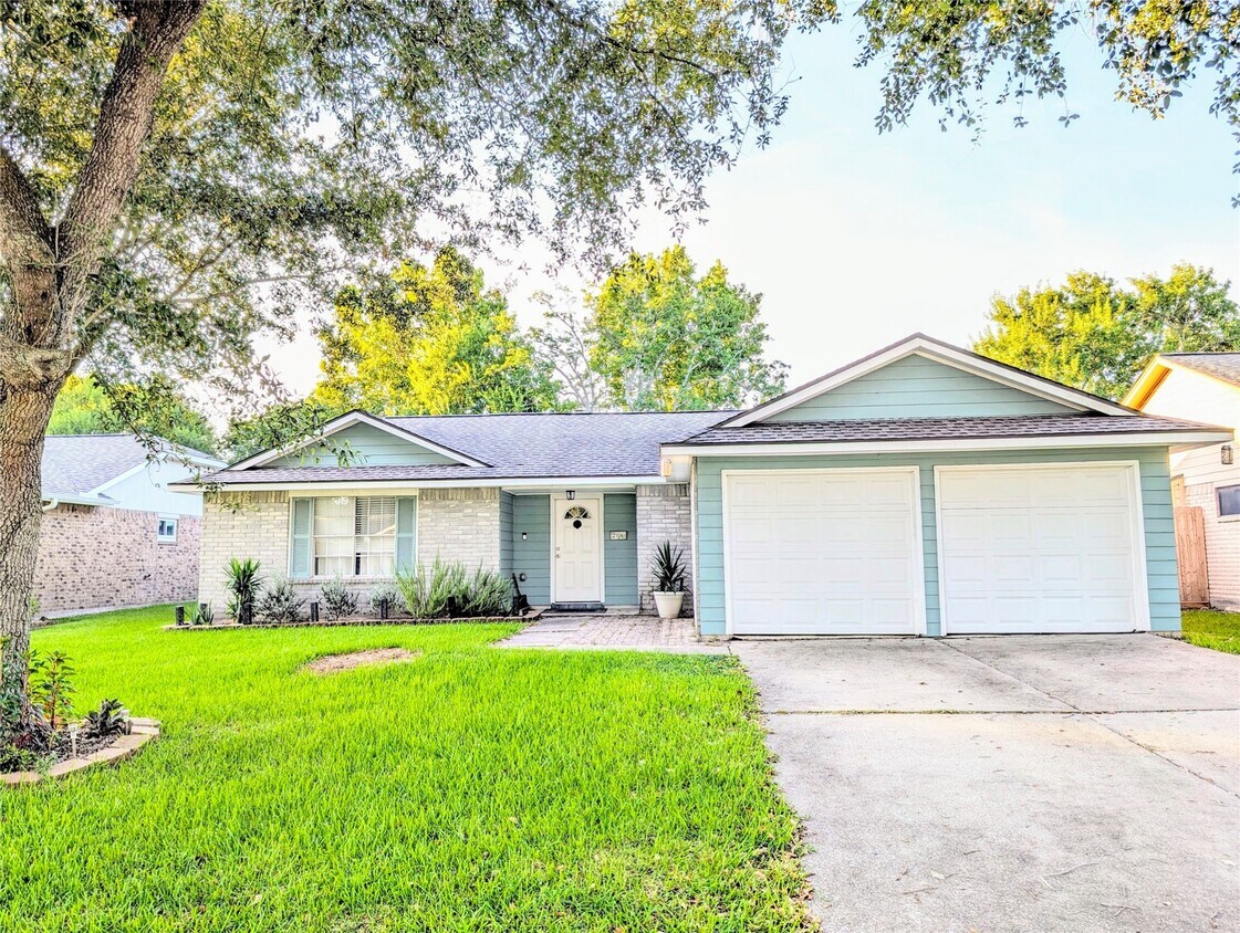 Foto principal - 2706 Orion Dr