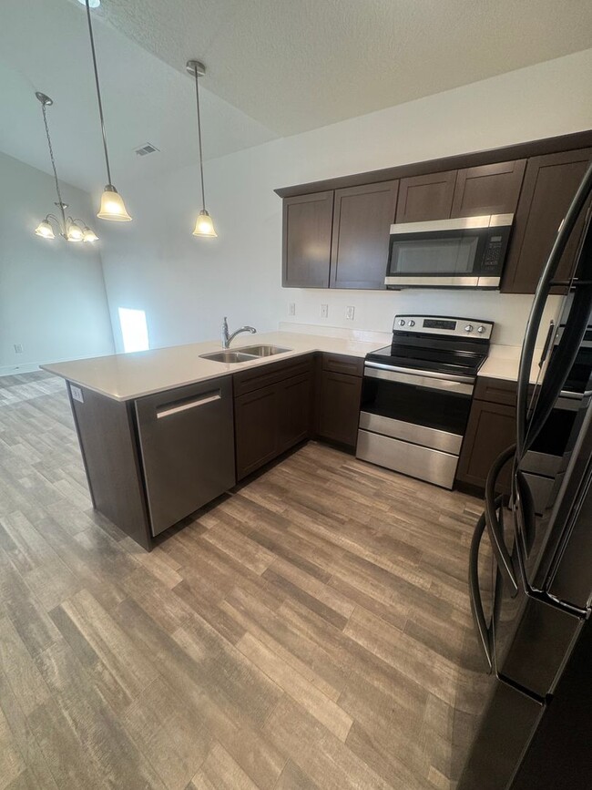 Building Photo - Beautiful Lehi Condo for rent!