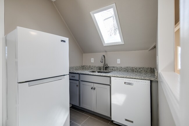 Building Photo - 1148 Josephine St