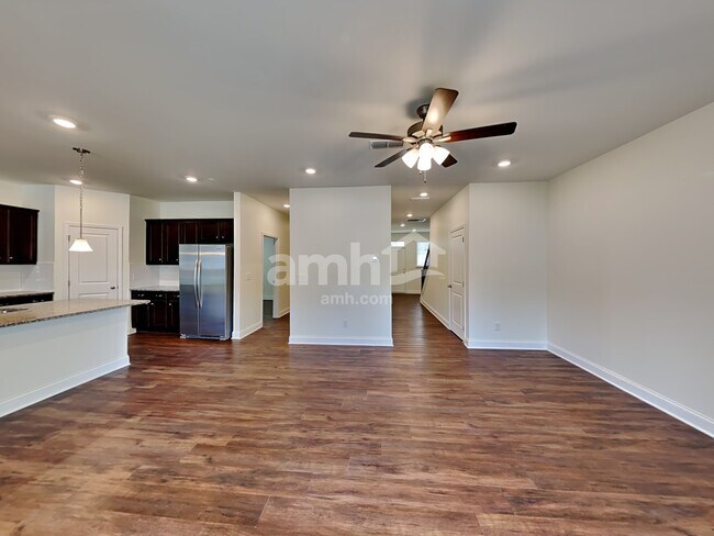 Foto del edificio - 885 Headland Wy