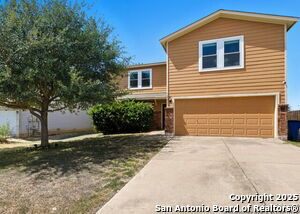 Building Photo - 3223 Crested Creek Dr