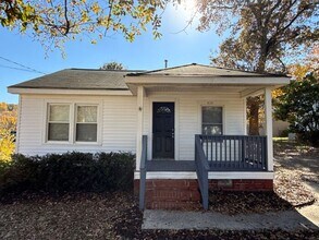 Building Photo - 825 Cason St