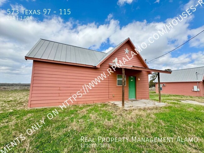 Building Photo - AVAILABLE NOW! 2 Bedroom / 1 Bath Lodge w/...