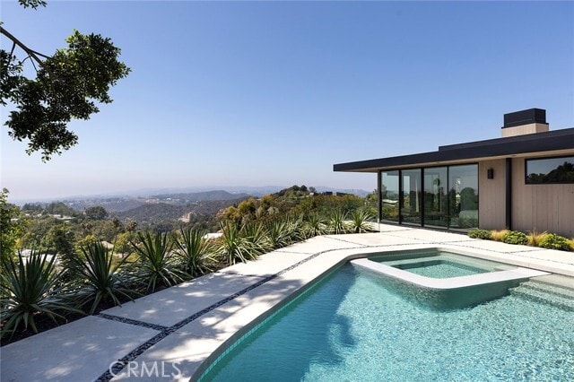 Primary Photo - 9015 Alto Cedro Dr