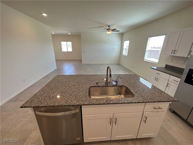 Foto del edificio - 1621 Pinedale St