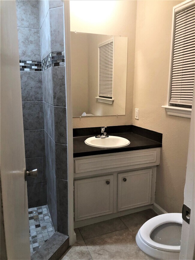 Foto del edificio - 25323 Lynbriar Ln