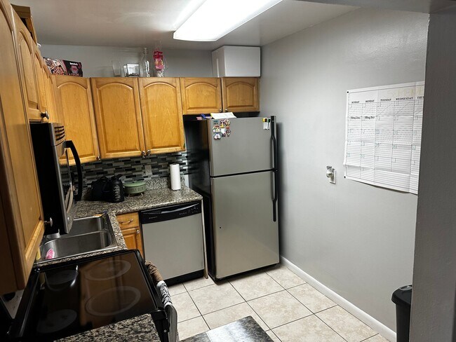Foto del edificio - 450 NW 20th St