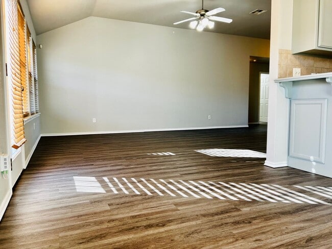 Foto del edificio - Updated 3BD 2BA Home Located in a Great Norman Neighborhood!!