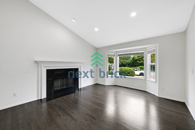 Building Photo - "Charming 3-Bedroom Retreat in Mill Creek with Spacious 2,125 Sq. Ft. Layout!"