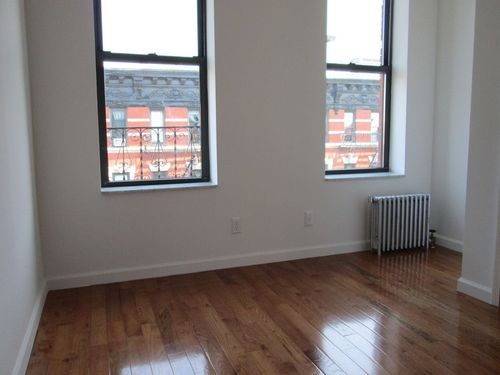 Building Photo - 122 Saint Marks Pl