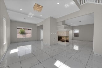 Building Photo - 3733 Horseshoe Mesa St