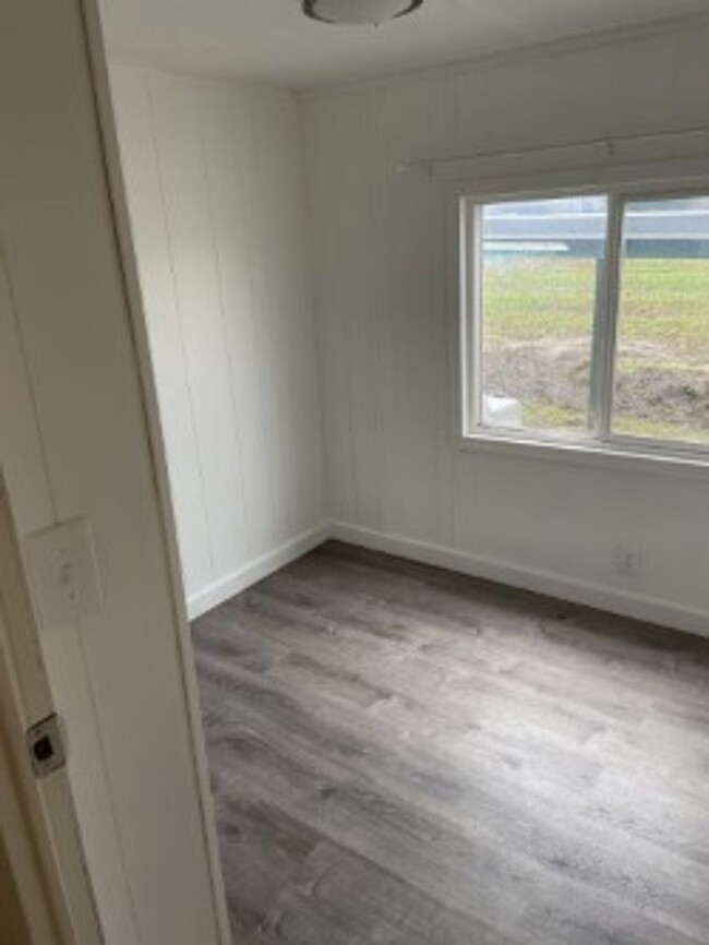 Building Photo - Country Living 2-Bedroom 1-Bath for Rent i...