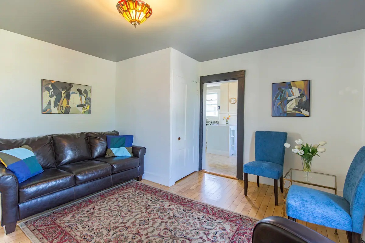 Living Room - 78 Atlantic St