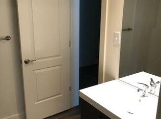 Foto del edificio - 107 S Meadow St