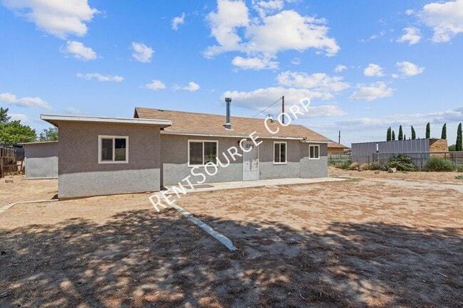 Building Photo - 4535 W Ave M10