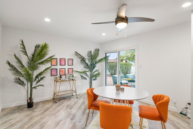 Building Photo - 2510 E Hermosa Dr