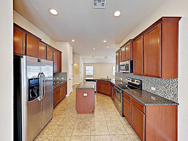 Building Photo - 808 Sleeping Bear Dunes Dr