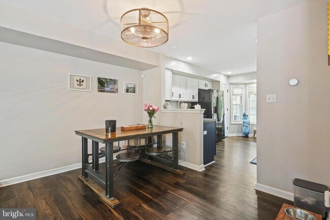 Building Photo - 1531 Marlborough Ct