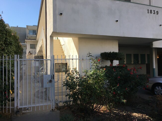 Building Photo - 1839 Corinth Ave