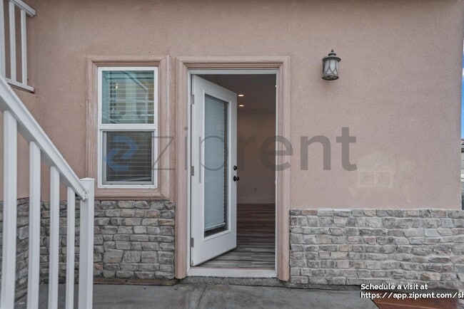 Building Photo - 24518 Karina St