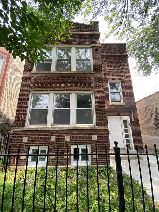 Foto principal - 605 N Monticello Ave