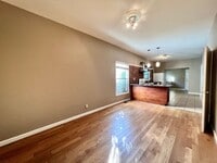 Lovely and spacious 2bd / 1 bth plus bonus room with washer & dryer!