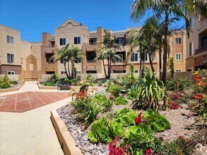 Building Photo - 3520 Lebon Dr