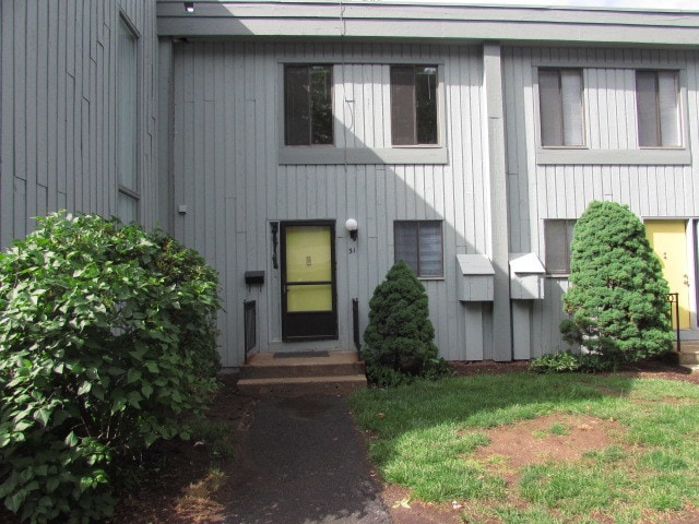Front Entrance - 31 Scott Dr