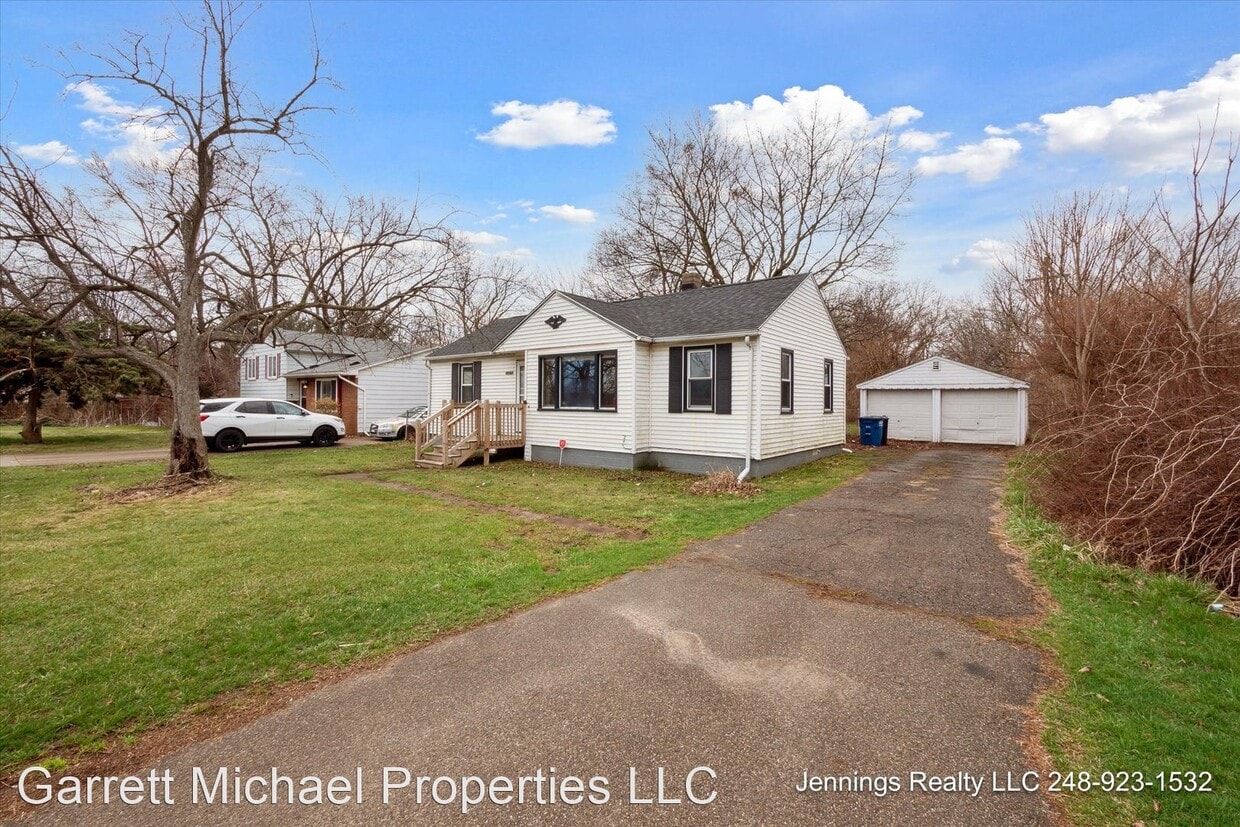 2 br, 1 bath House 4940 S INKSTER Road House Rental in Westland, MI