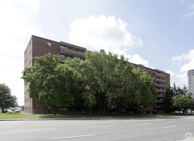 Photo du bâtiment - Westown Apartments