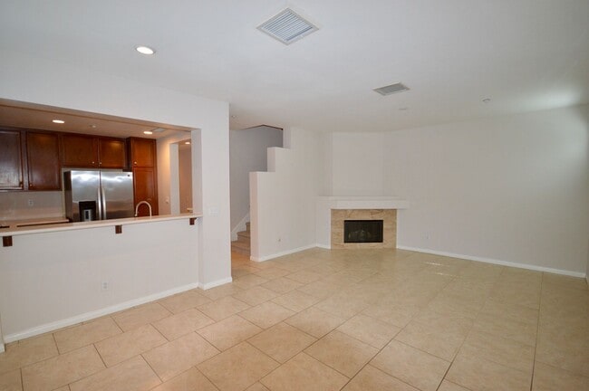 Building Photo - Charming 3-Bedroom Irvine Condo with Attac...